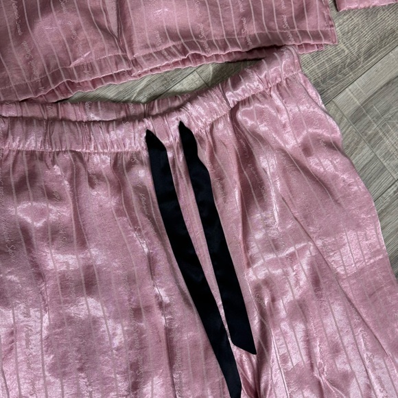 Victoria secret 2 piece pj set satiny shiny striped pin strip pink black luxury - Picture 5 of 9